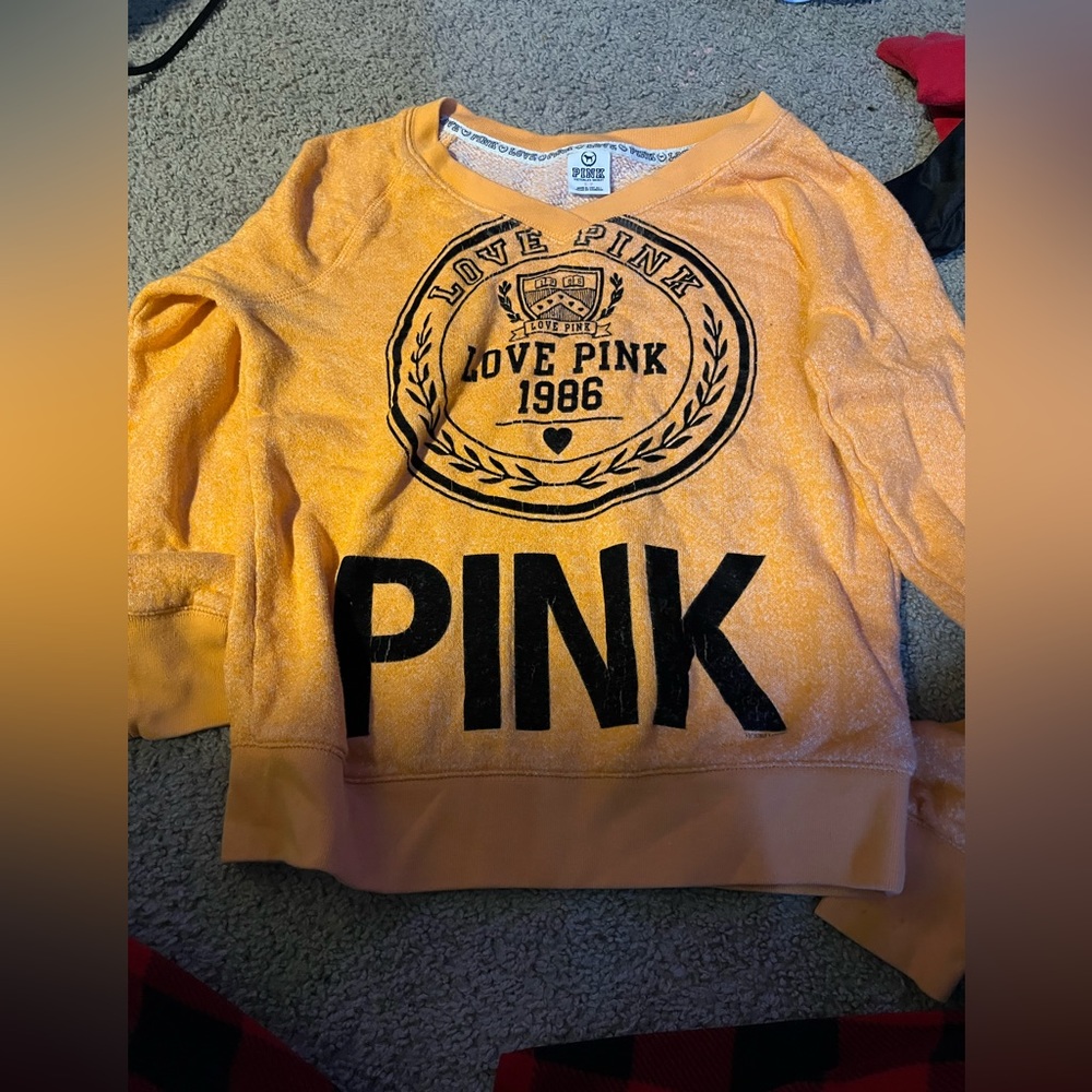PINK crewneck